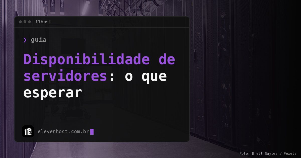 Corredor de data center com racks de servidores sob luz roxa, com a janela da 11Host e o título